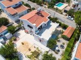 Girne Karaoğlanoğlu'da Satılık 4+1 Villa