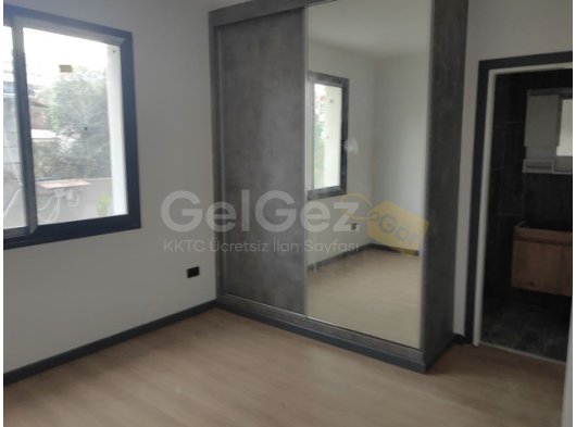 Lapta'da site içerisinde havuzlu 3+1 satılık daire