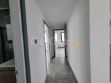 Lapta'da site içerisinde havuzlu 3+1 satılık daire