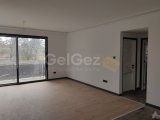 Lapta'da site içerisinde havuzlu 3+1 satılık daire