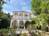 Girne Lapta'da Satılık Villa
