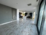 Girne Yeşiltepe'de Satılık Villa