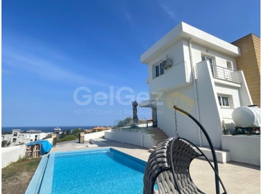 Girne Yeşiltepe'de Satılık 3+1 Villa