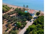 İskele'de Satılık Denize Sıfır Villa