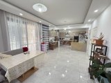 Çatalköy'de Satılık Türk Koçanlı 3+1 Köşe Villa.