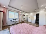 Çatalköy'de Satılık Türk Koçanlı 3+1 Köşe Villa.