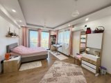 Çatalköy'de Satılık Türk Koçanlı 3+1 Köşe Villa.