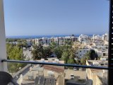 Girne'nin Merkezinde Muhtesem Deniz Manzaralı Genis ve Ferah 2+1 Satılık Daire!