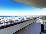 Girne Merkez'de Satılık 4+1 Rezidans Daire