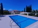 Girne Zeytinlik'te Satılık Türk Koçanlı Villa