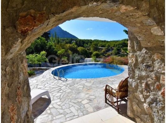Girne Karmi de Acil Satılık Villa