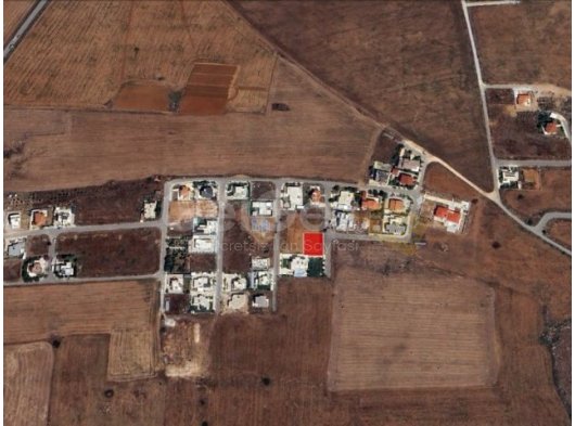 MUTLUYAKA SATILIK ARSA 573 M2