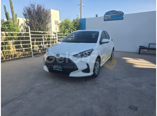 TOYOTA YARİS HYBRID