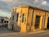 Girne lapta da satılık dükkan