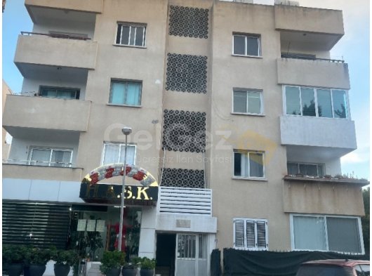 Girne merkezde 3 + 1 satılık daire