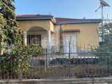 SATILIK GÜZELYURT AŞAĞI BOSTANCI 4+1 MÜSTAKİL EV EKSTRA YARDIMCI EV 3 ODALI GÜNEYE 2 KM UZAKLIKTA ANAYOL ÜSTÜ MERKEZİ YER EŞDEĞER KOÇAN
