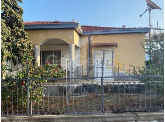 SATILIK GÜZELYURT AŞAĞI BOSTANCI 4+1 MÜSTAKİL EV EKSTRA YARDIMCI EV 3 ODALI GÜNEYE 2 KM UZAKLIKTA ANAYOL ÜSTÜ MERKEZİ YER EŞDEĞER KOÇAN