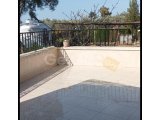 Güzelyurt merkezde satılık bahçeli ev