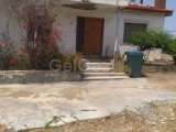 SATILIK LEFKE YEDİDALGA 5 DÖNÜM ARAZİ İÇERİSİNDE 4+1 EV MÜKEMMEL KONUM MÜKEMMEL FIRSAT