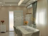 İSKELE VİP SİTEDE SATILIK 3 KATLI VİLLA