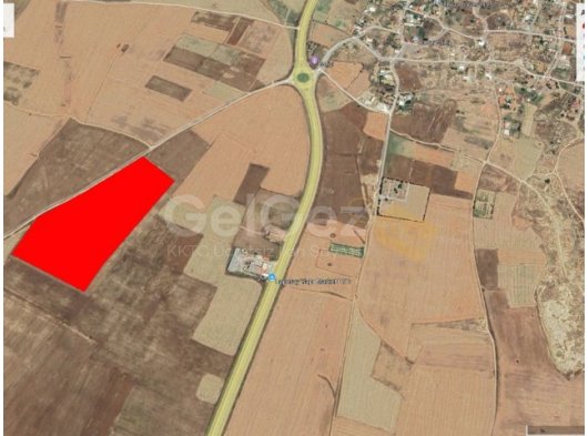 YATIRIM FIRSATI ????GAZİMAĞUSA ALANİÇİ ANAYOL UZERI SATILIK ARSA