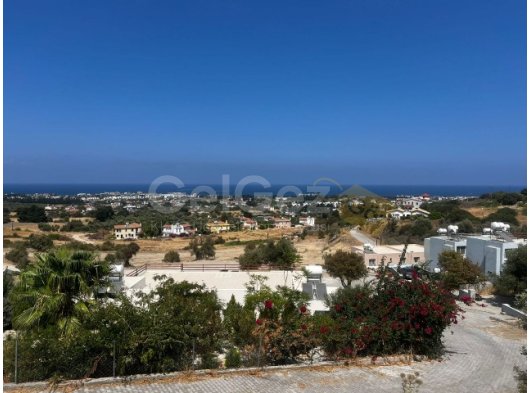 Rent 1+1 apartment with mountain and sea view in Karşıyaka, Girne