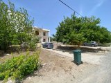 Girne Karşıyakada Ana Yola sıfır satılık 3+1 Müstakil ev