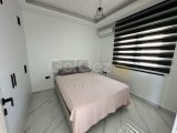 Alsancak'ta Merit Otellerine Yakın Site İçerisinde Ful Eşyalı 1+1 Satılık Daire