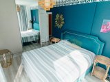 Alsancak'ta Özel Dekore Edilmiş Satılık 2+1 Havuzlu Sitede Daire