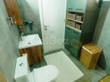Alsancak'ta Özel Dekore Edilmiş Satılık 2+1 Havuzlu Sitede Daire