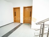 Alsancak'ta Özel Dekore Edilmiş Satılık 2+1 Havuzlu Sitede Daire