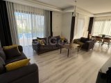 Edremit, Girne’de Panoramik Deniz ve Dağ Manzaralı Şık 4+1 Villa