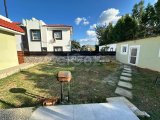 Girne Karşıyaka'da Denize Çok Yakın 3 Yatak Odalı Villa