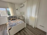 Girne Karşıyaka'da Denize Çok Yakın 3 Yatak Odalı Villa