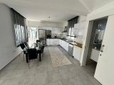Girne Karşıyaka'da Denize Çok Yakın 3 Yatak Odalı Villa