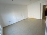 !..Girne / Alsancak Bölgesinde Temiz Satılık 3+1 Daire..!