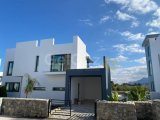 Girne Karşıyaka'da Lüks 3+1 Villalar