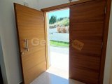 Girne Yeşiltepe’de Satılık Lüks 3+1 Villa