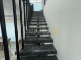 Girne merkezde satılık 3+1 penthouse