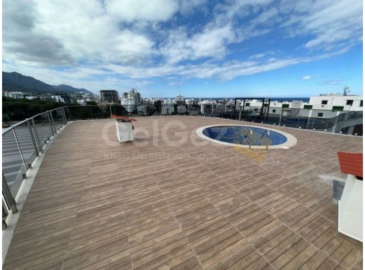 Girne merkezde satılık 3+1 penthouse