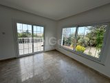 Zeytinlik Bölgesinde 5+2 Triplex Ticari izinli Villa..