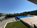 Girne Edremitte kiralık 4 yatak odalı villa