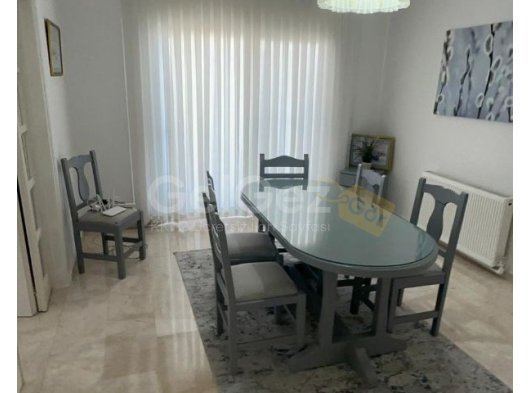 Girne merkezde mühteşem deniz manzaralı 3+1 kiralık daire