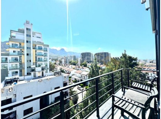 GİRNE MERKEZDE OTEL KONFORUNDA 1+1 LÜKS PENTHOUSE!!
