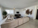 GİRNE MERKEZDE EŞSİZ KONUM VE MANZARASIYLA FARK YARATAN 3+1 PENTHOUSE DAİRE!!