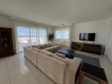 GİRNE MERKEZDE EŞSİZ KONUM VE MANZARASIYLA FARK YARATAN 3+1 PENTHOUSE DAİRE!!