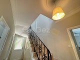 Ozanköy'de eşsiz ve huzurlu bir konumda çok bakımlı, ortak havuzlu Kiralık 4+1 Villa!!