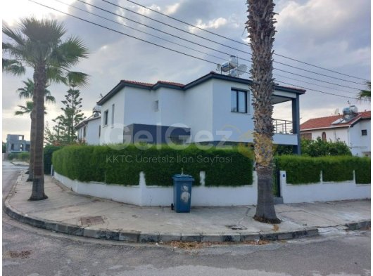 Alsancak'ta Merit Otel Bölgesinde Lüks Villa