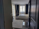 Alsancak'ta Merit Otel Bölgesinde Lüks Villa