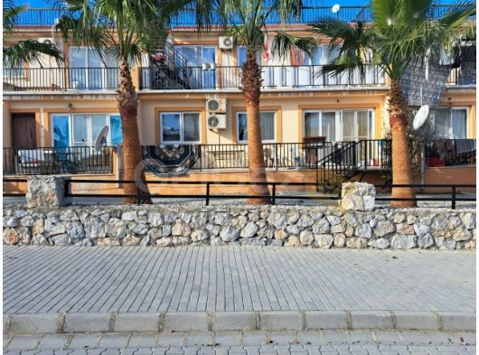 Arapköy'de Deniz Manzaralı Komple Satılık 4 Adet 2+1 ve 4 Adet 1+1 Fırsat Bina